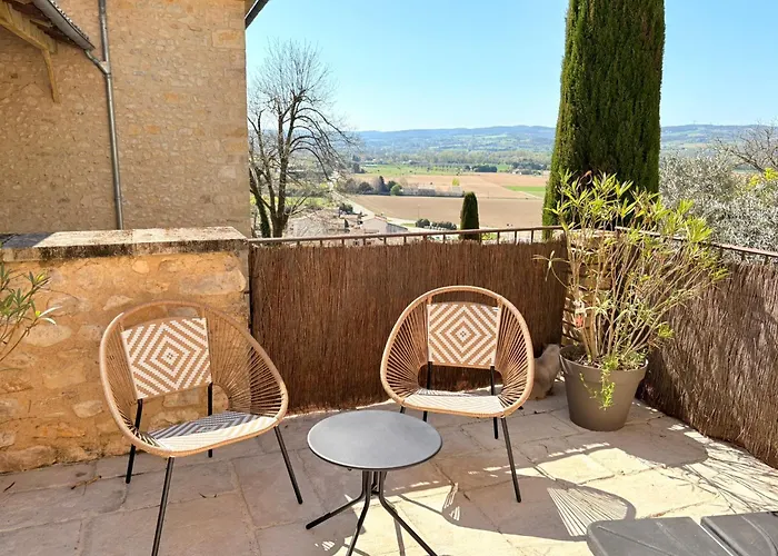 La Maison Perchee *
