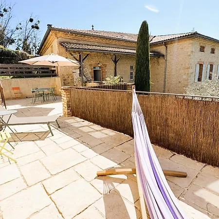 La Maison Perchee Apartment *